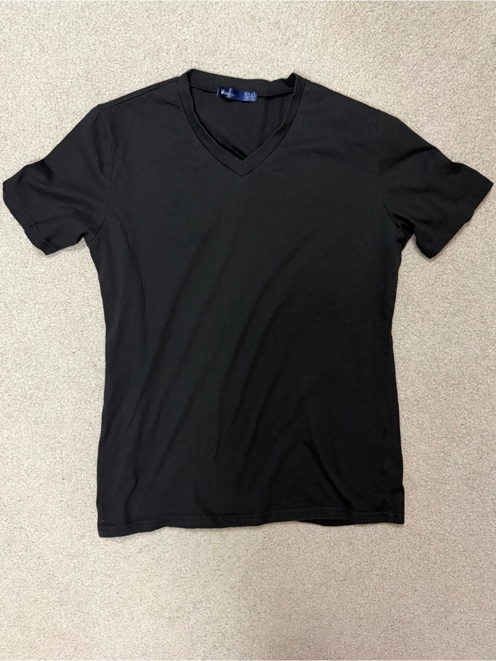 NWOT Unisex Black V-Neck T-Shirt XL